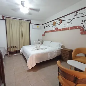 suites-fenicia.quintano-roohotels.com/